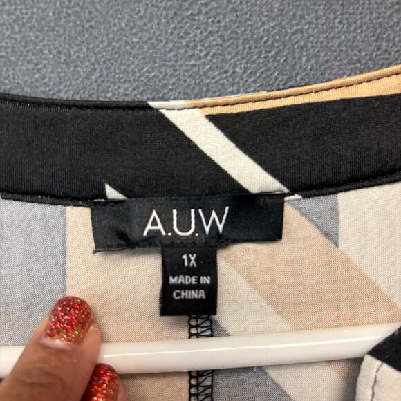 AUW Plus Size 1X Geometric Print Stretch Blouse Gold Button Shoulder Busines - Picture 5 of 9